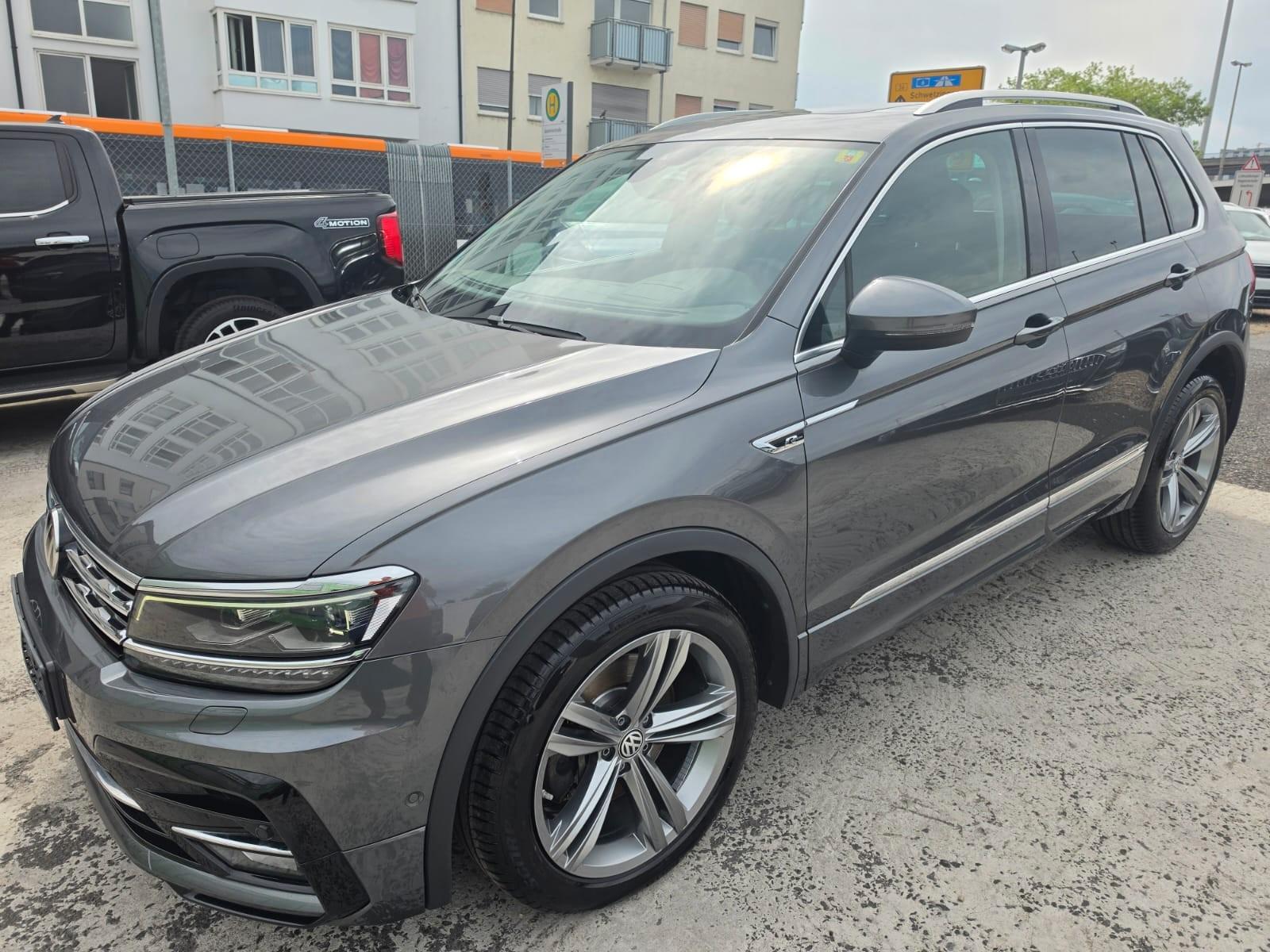 Volkswagen Tiguan R-LINE BMT 2,0 TSI 4Motion HEADUP