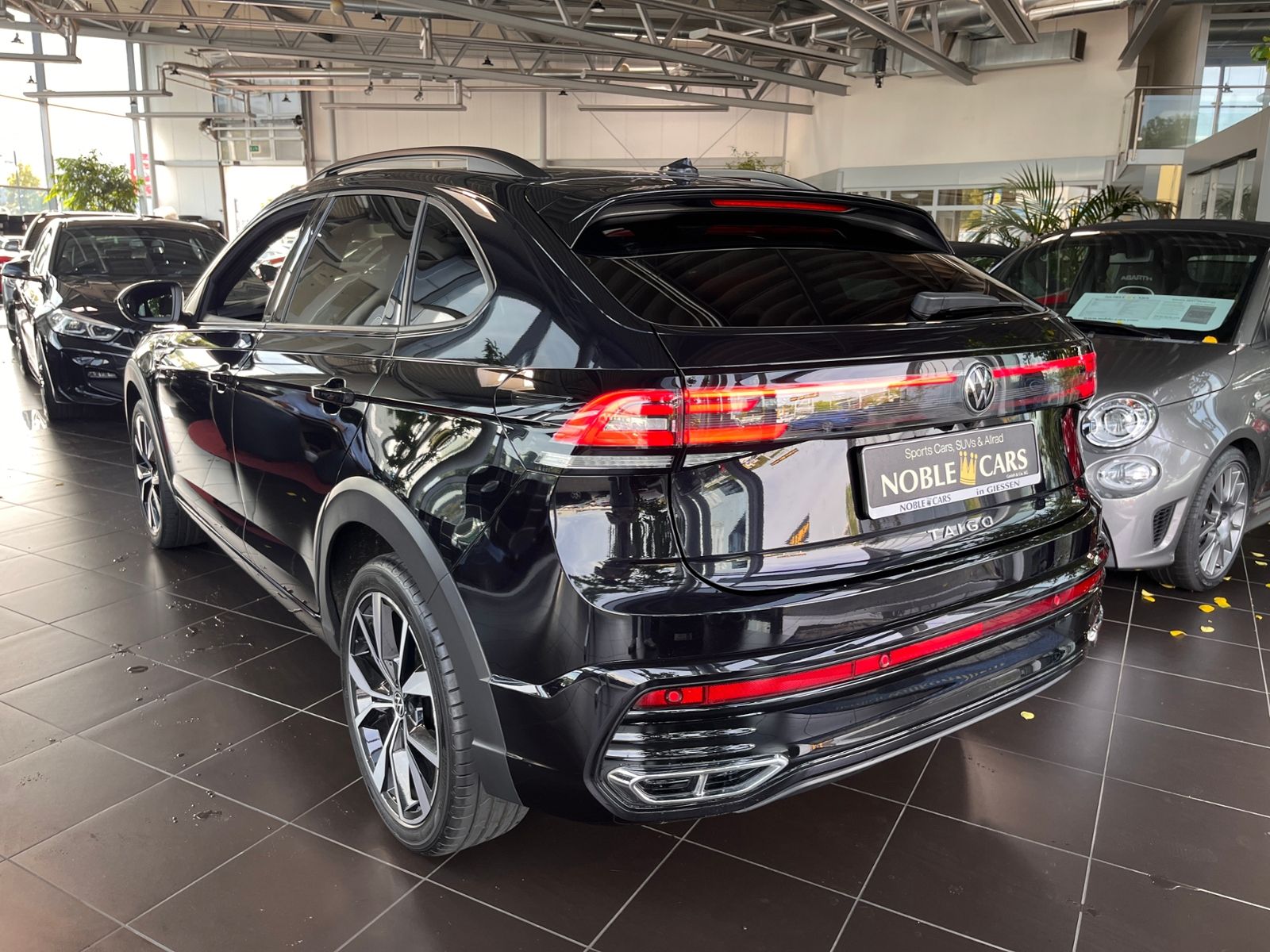 Fahrzeugabbildung Volkswagen Taigo R-Line 1.5 DSG KLIMA AHK LED NAV SHZ