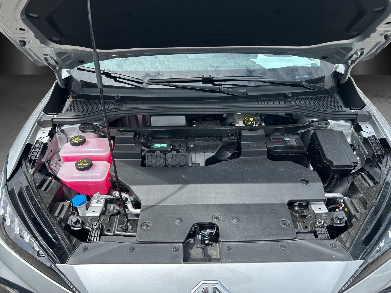 Fahrzeugabbildung MG MG4 AT LUXURY