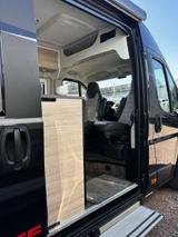 Sunlight Camper Van Cliff 640 Solar + TV/SAT + Markise - Sunlight Cliff
