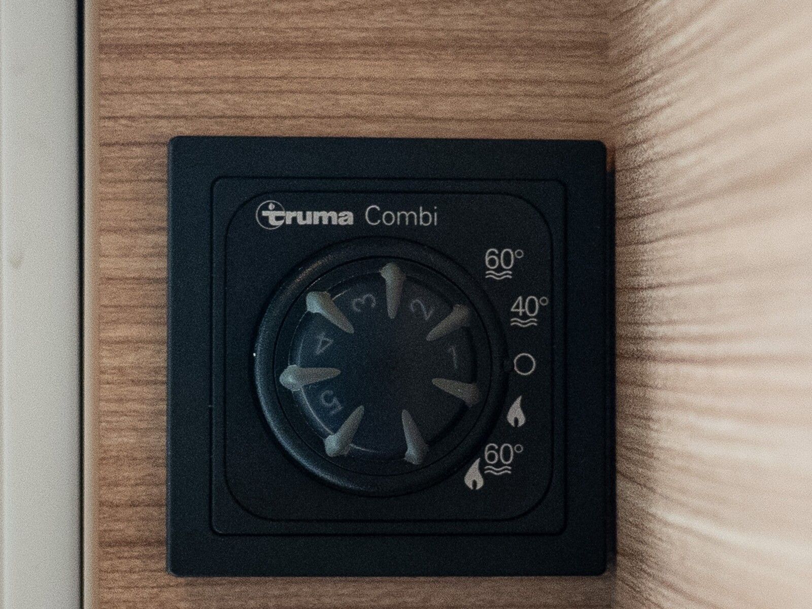 Fahrzeugabbildung Dethleffs Just 90 T 7052 EB Navi*RFK*SAT/TV*Markise*Pakete