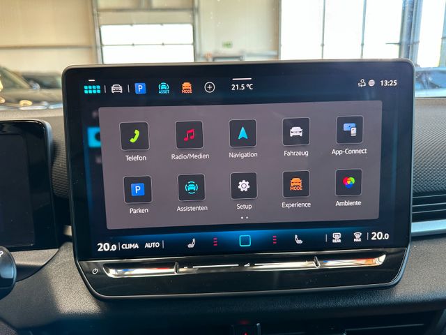 MYAUTOCENTER – Gebraucht- und Jahreswagen mit Werkstattservice in Pfaffenhofen Volkswagen T-Roc Style *1.HAND*19%MWST*ALCANTARA*CARPLAY*