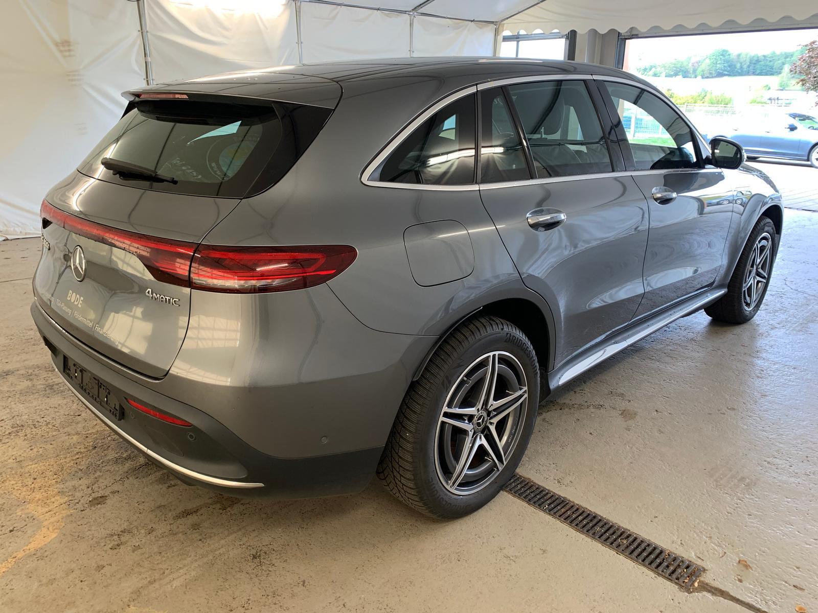 Mercedes-Benz EQC 400 4M 2x AMG Line HeadUp 360Kam Distronic+