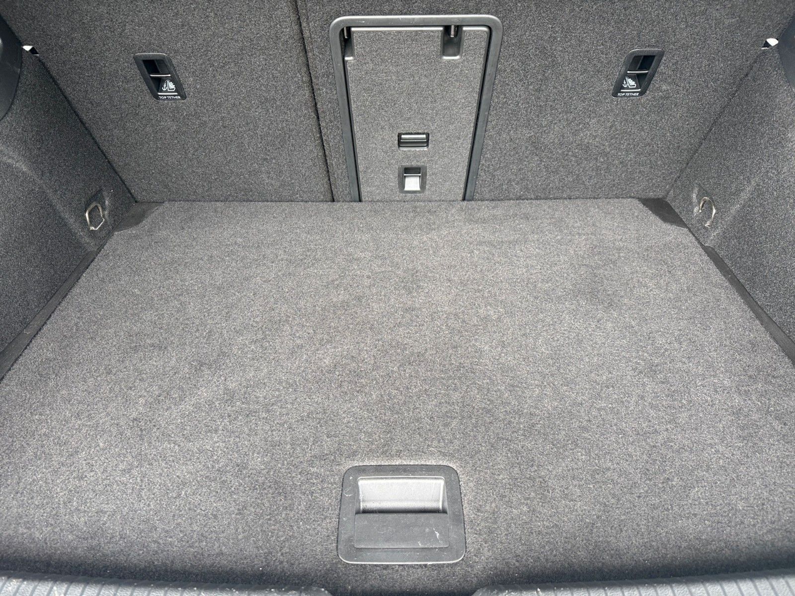 Fahrzeugabbildung Volkswagen Golf VIII Lim. Life 1.5 TSI