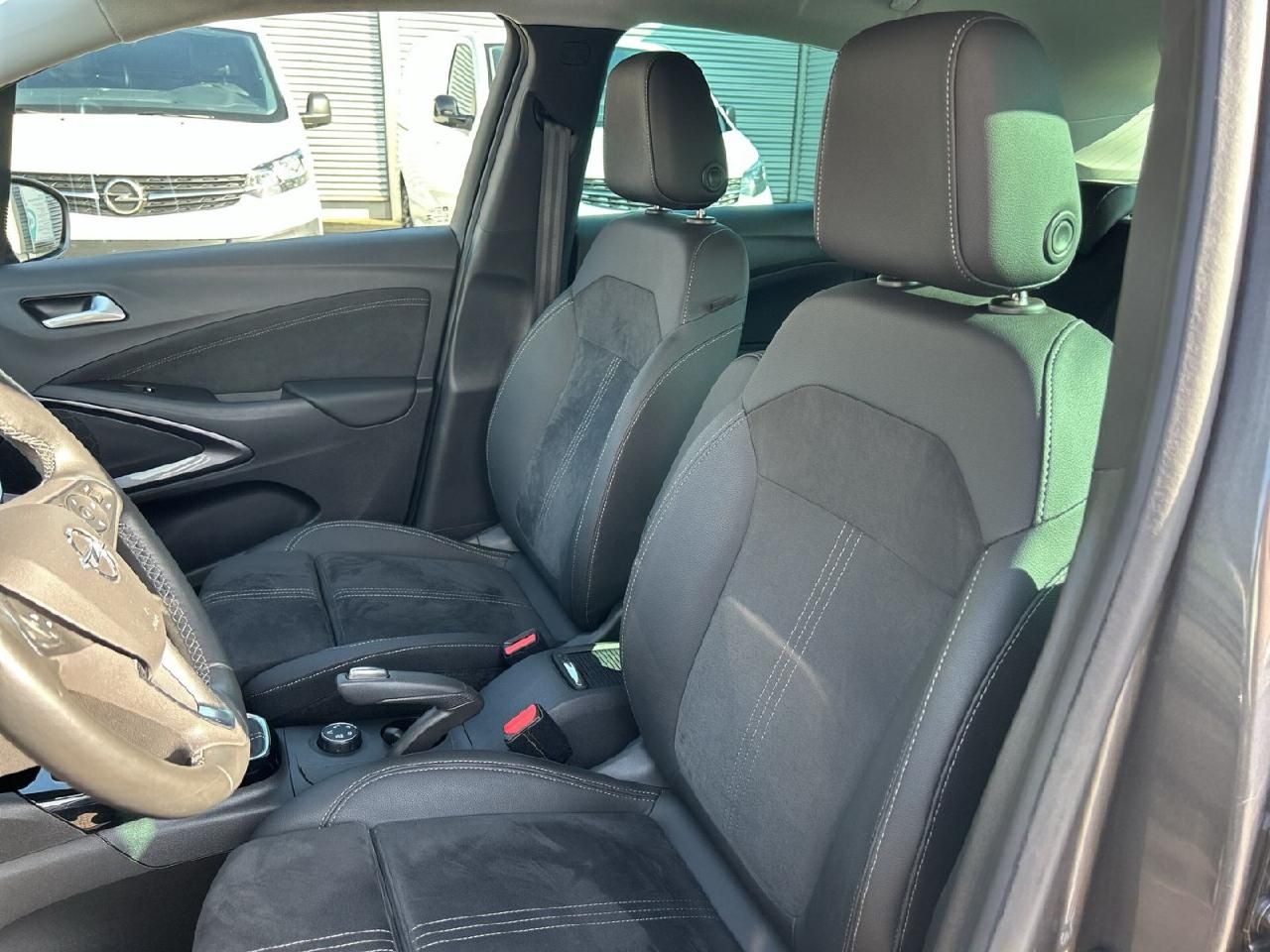 Fahrzeugabbildung Opel Crossland Ultimate
