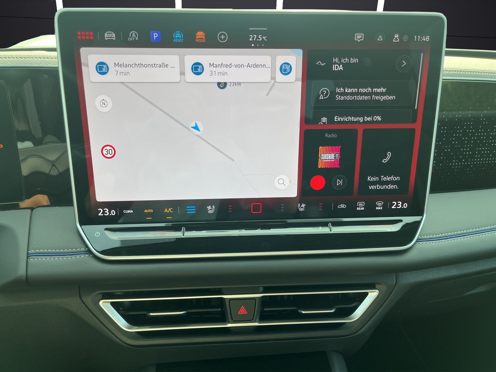 Fahrzeugabbildung Volkswagen Tiguan TDI R-Line 4M DSG MATRIX AHK PANO 20" NAV