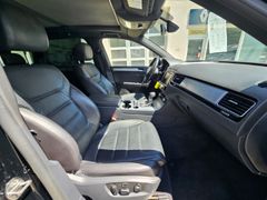 Fahrzeugabbildung Touareg V6 TDI BMT R-Line-Paket Interieur 4Motio