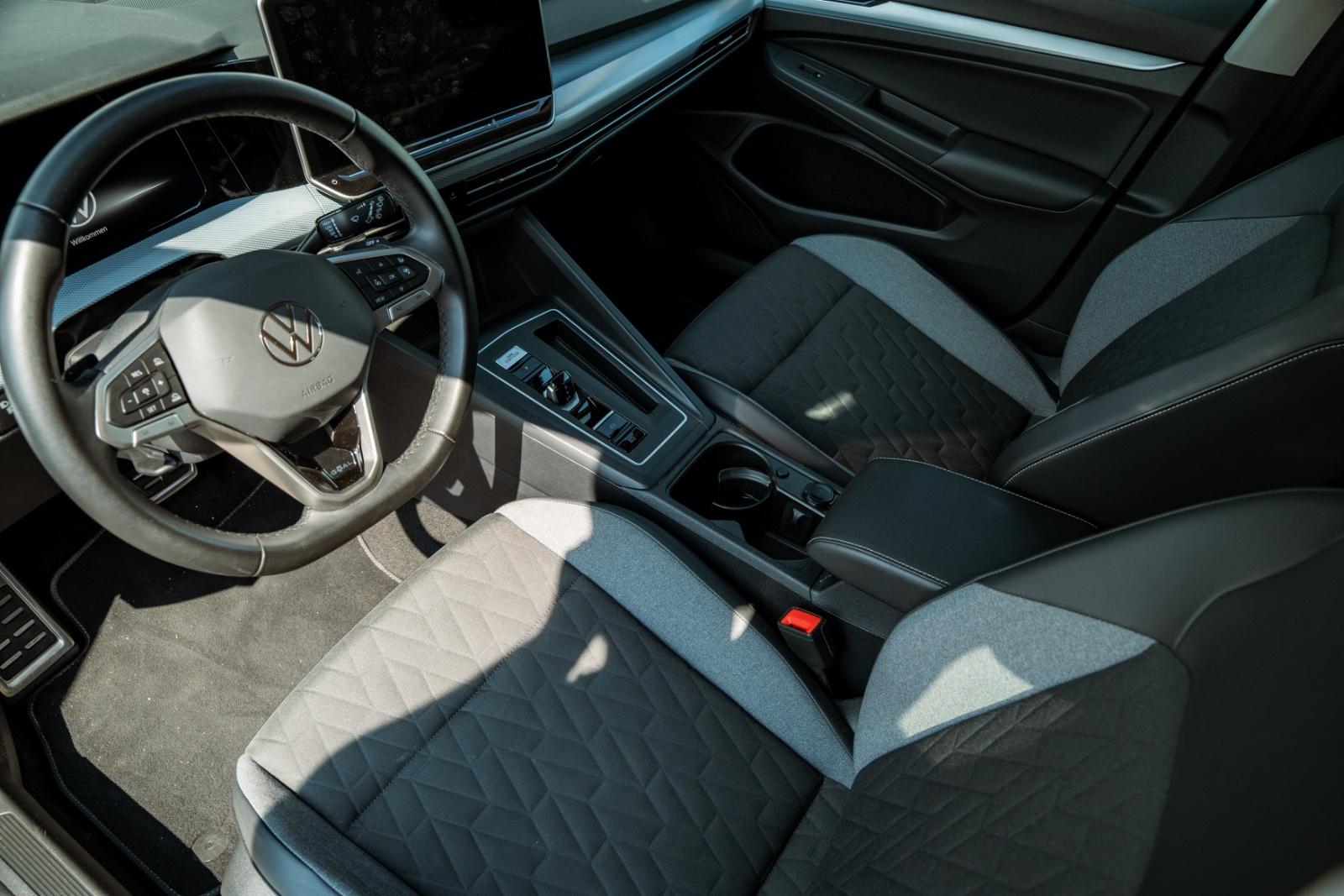 Volkswagen Golf VIII Variant 1.5 eTSI 85 kW Goal Kamera, миниатюра 26