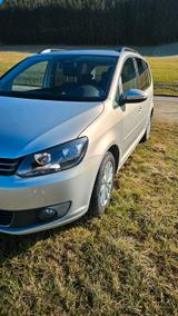 Volkswagen VW Touran 1.6 TDI mit Automatik - Volkswagen Touran mit Diesel-Antrieb: Limousine