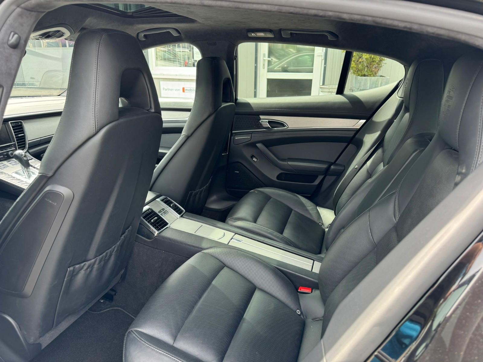 PORSCHE PANAMERA TURBO 4.8 V8 519 CH 4X4 BVA - ENTRETIEN PORSCHE COMLPET - TOIT OUVRANT - CAMERA 360°