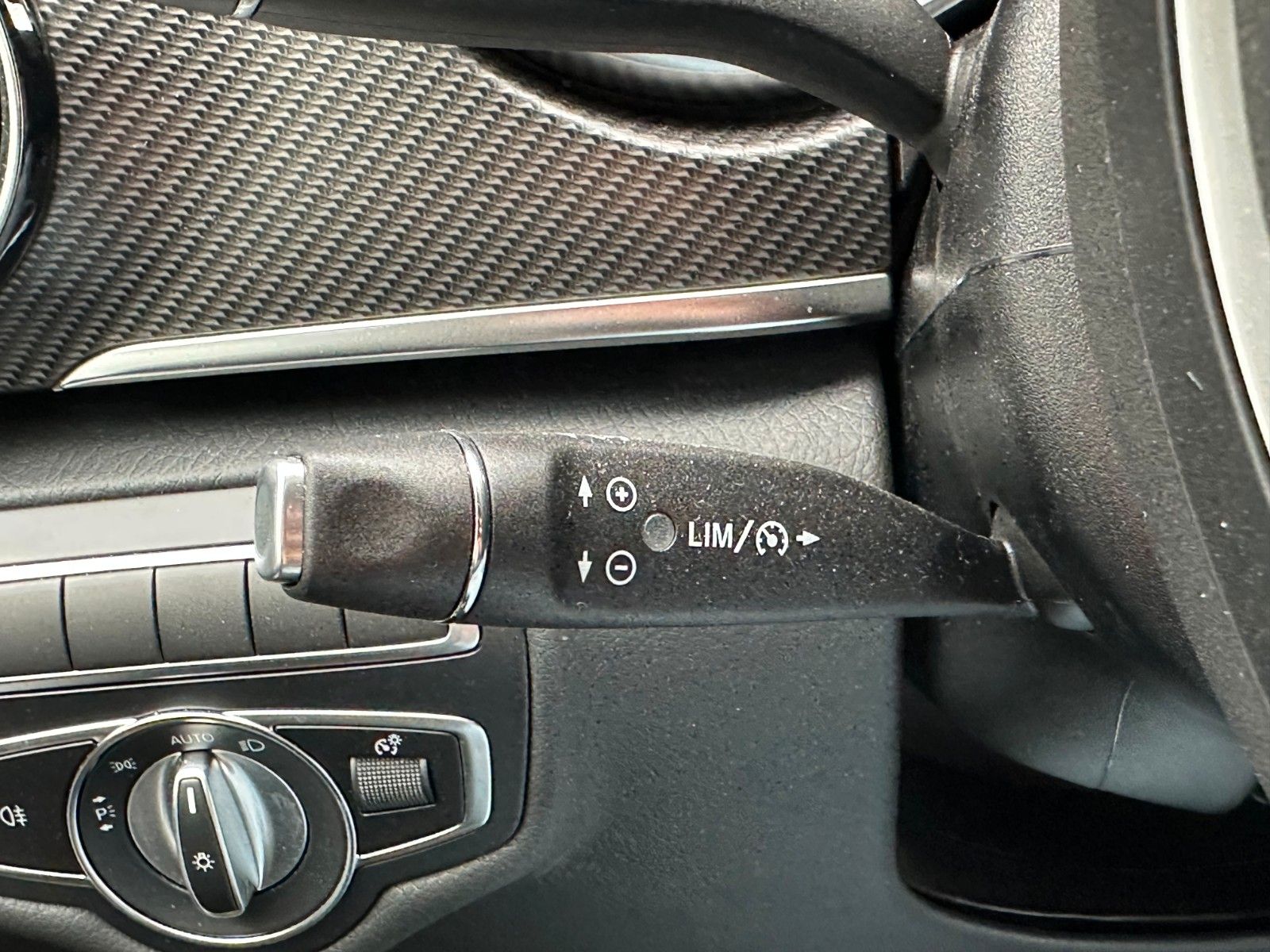 Fahrzeugabbildung Mercedes-Benz V 250 d EDITION AMG Kompakt ILS elektr Türen