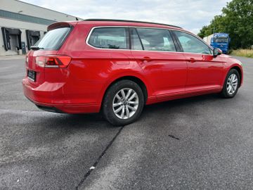 Volkswagen Passat Variant - 7