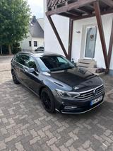 Volkswagen Passat 2.0 TDI 190 PS DSG Elegance R-Line - VW Passat von privat