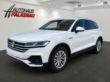 Volkswagen Touareg - 1