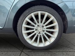 Skoda Superb Combi 2.0 TDI Premium Edition 4x4