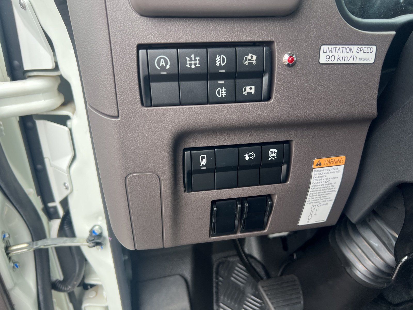 Fahrzeugabbildung FUSO 7C18 4x2 2800 Meiller Trigenius Kipper