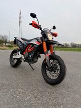 KTM SMC-R 690 Neuwertig KTM Garantie bis 11-2026 - KTM SMC R