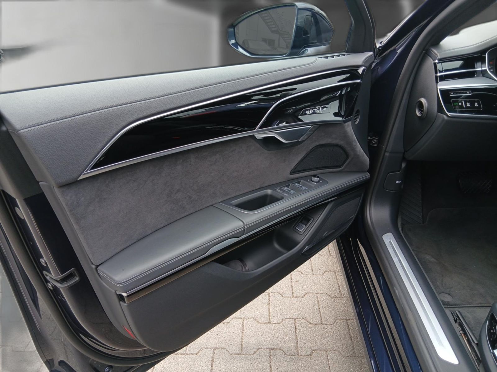 Audi A8 - Bild 14
