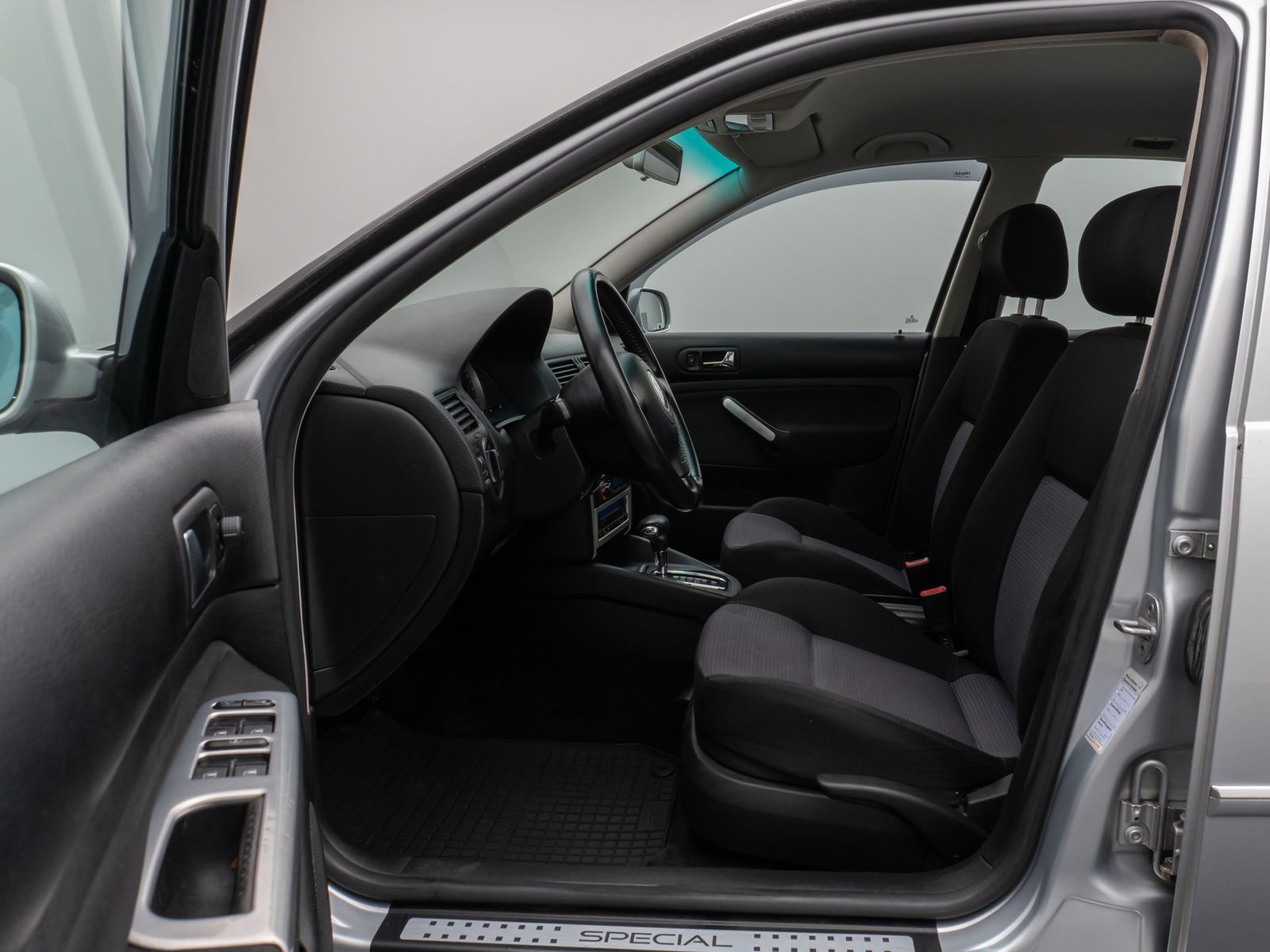 Fahrzeugabbildung Volkswagen Bora 1.6 Automat Special Lim. Klimaautomatik AHK