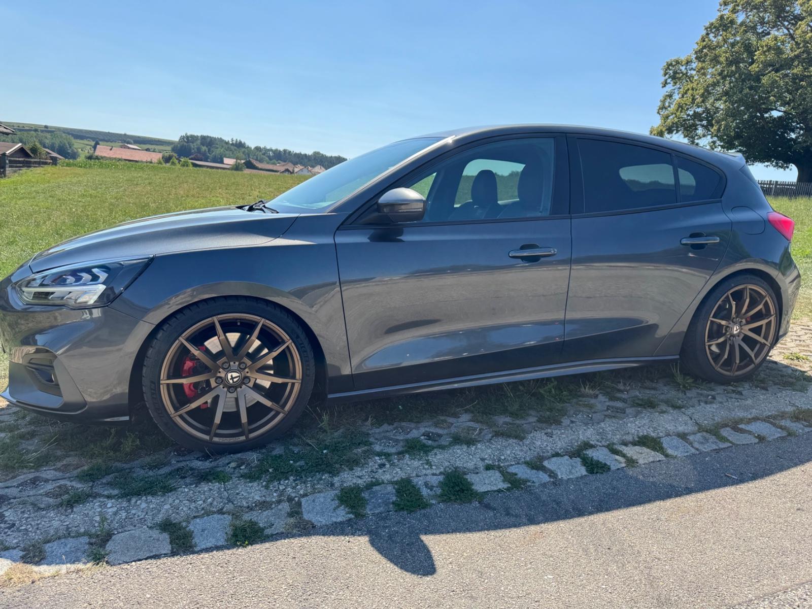 Ford Focus Limited ST 280ch - Recaro - 2ème main - B&O - Navi - Carplay