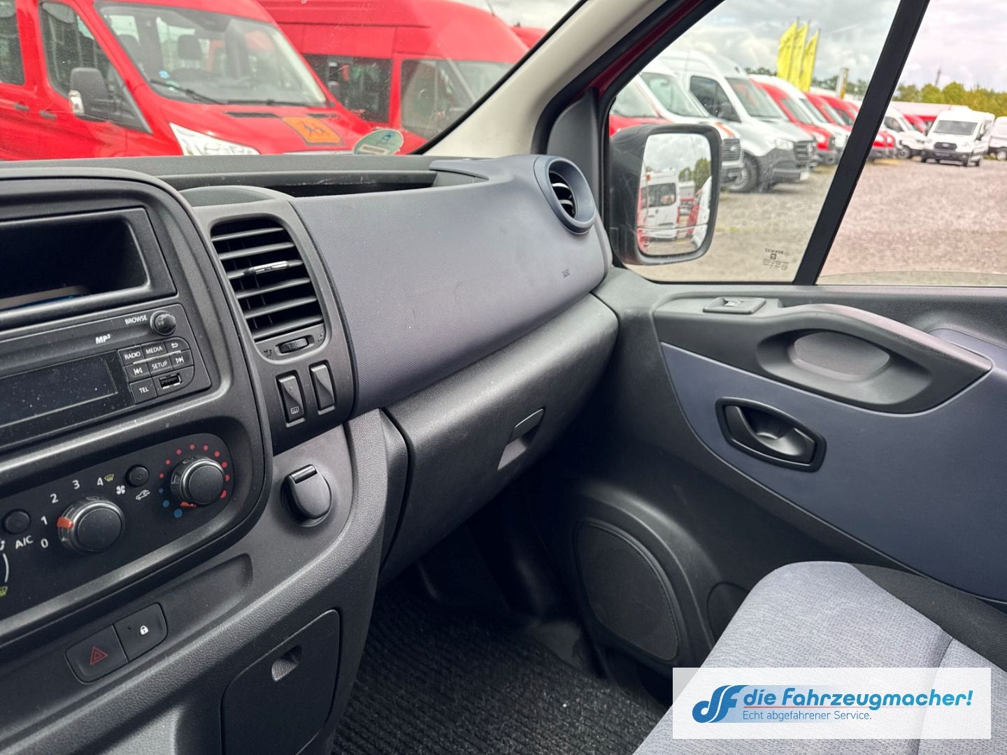 Fahrzeugabbildung Opel Vivaro B Kasten Combi L1H1 2,7t *7140 *EXPORT