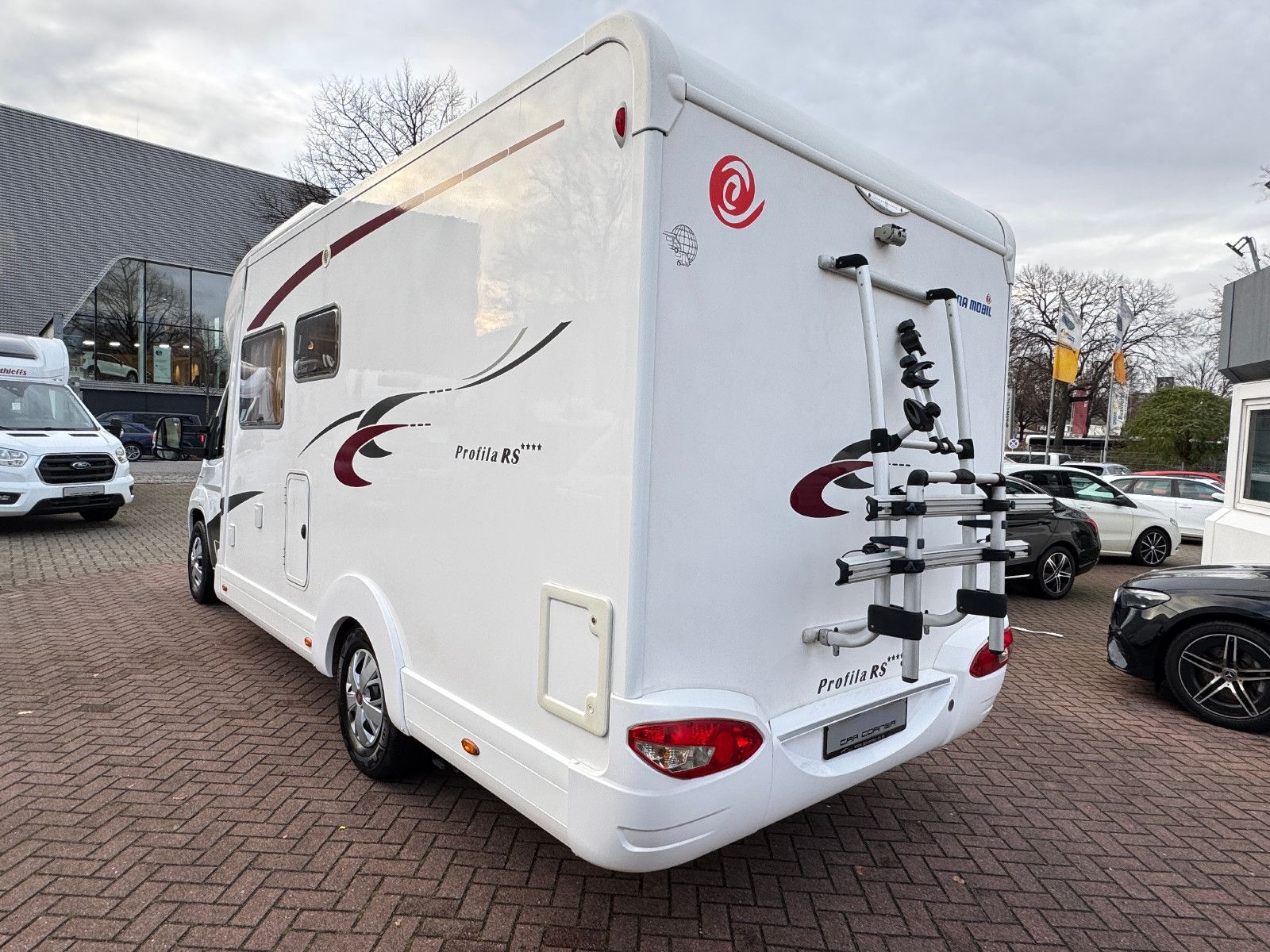 Fahrzeugabbildung Eura Mobil PROFILA RS 670 SB SAT HUBBETT LOUNGE PAKET LEDER