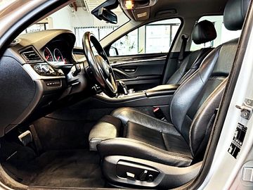BMW 520 - 12