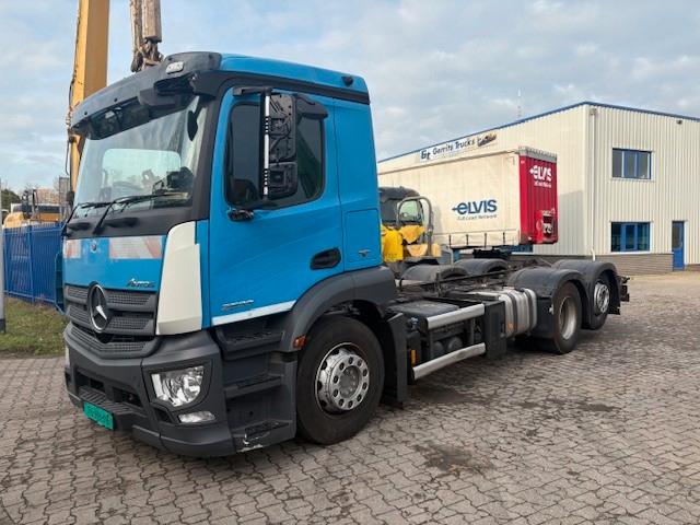 Mercedes-Benz Antos 2533