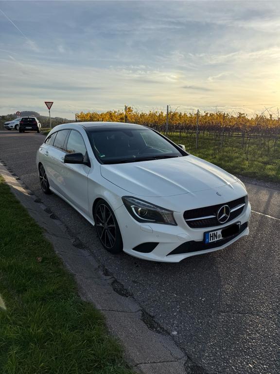 Mercedes-Benz CLA 220 Shooting Brake