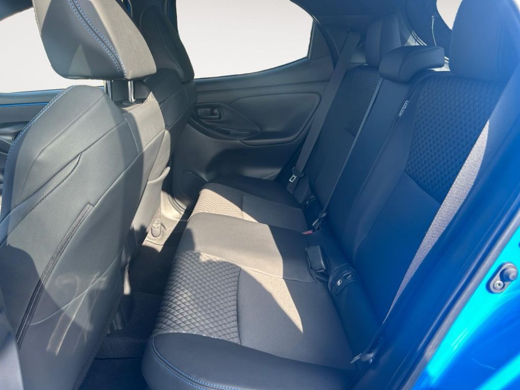 Fahrzeugabbildung Toyota Yaris Hybrid 130 1.5 VVT-i Premiere Edition