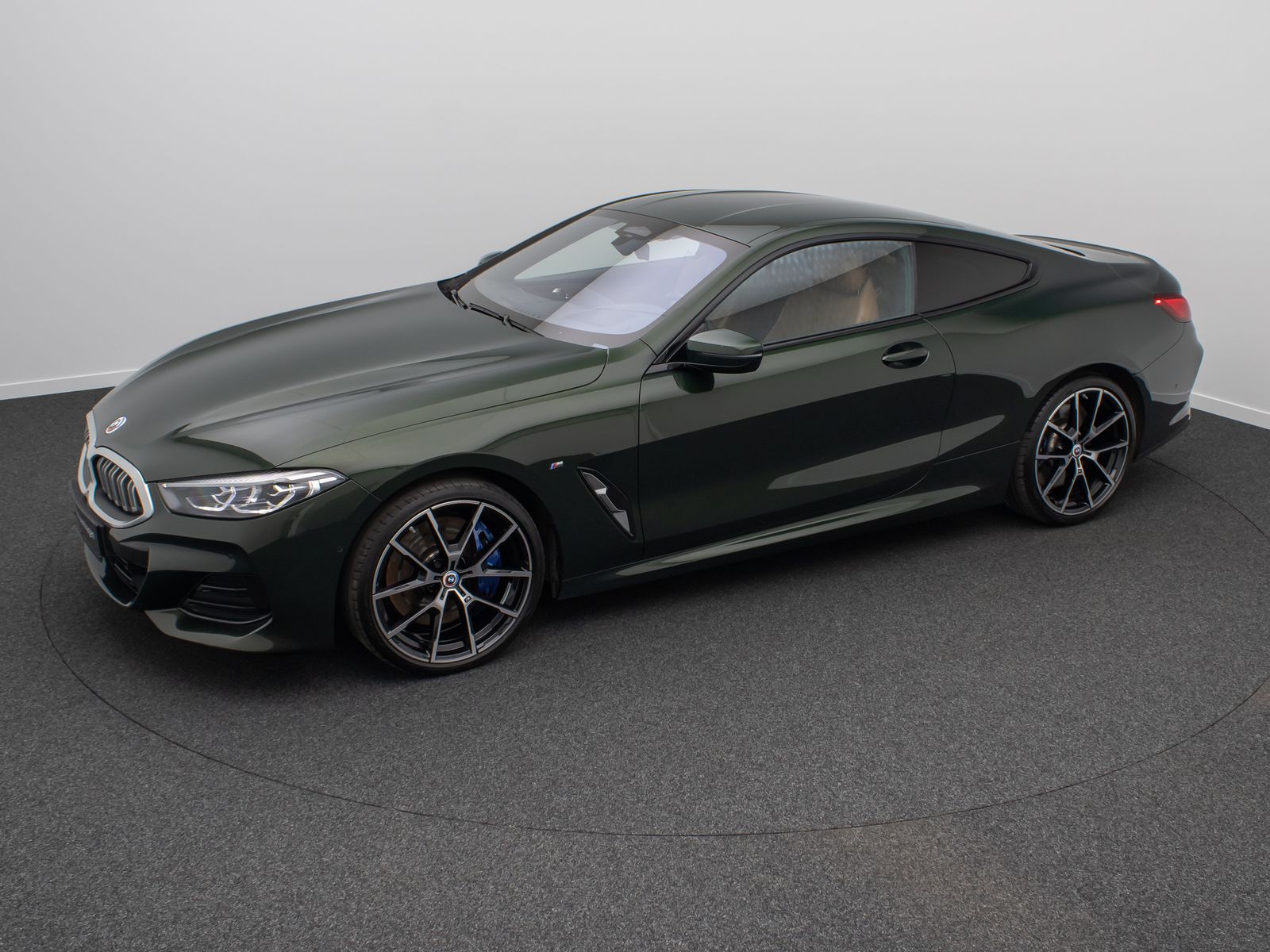 Fahrzeugabbildung BMW 840d xD M Sport Kamera HUD SoftCL DisplKey 20"