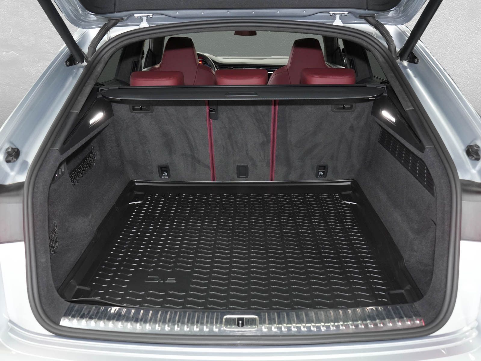 Fahrzeugabbildung Audi SQ8 - B&O|HD Matrix|ACC|360°|Pano|22"|S+Valcona