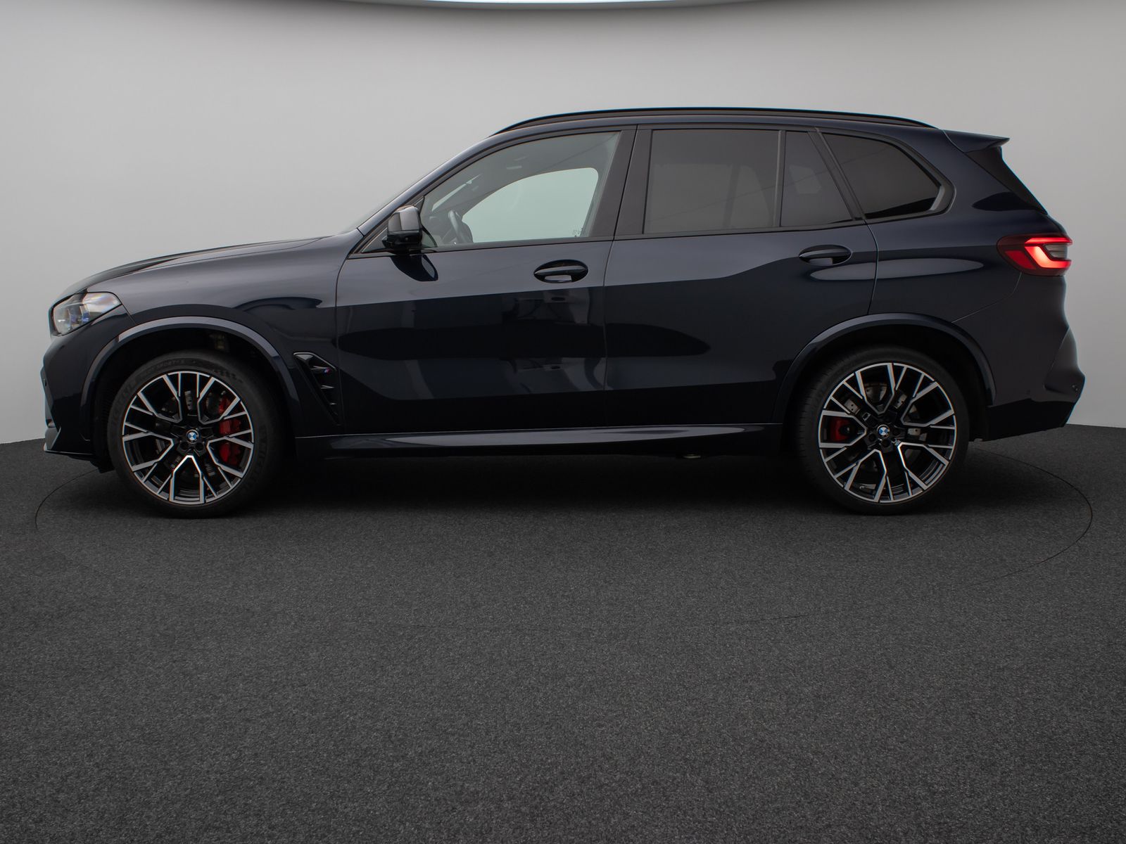 Fahrzeugabbildung BMW X5 M Competition Panoram 360°HUD B&W SoftCl VOLL