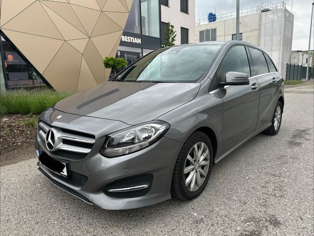 MERCEDES-BENZ B 200