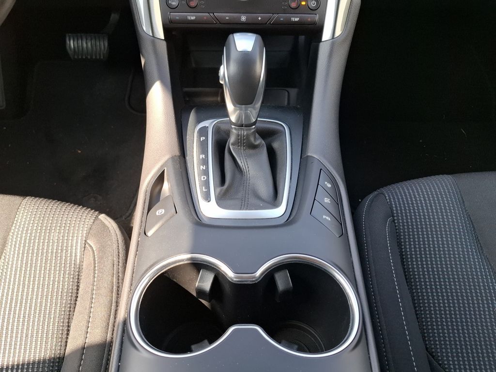 Fahrzeugabbildung Ford Mondeo Turnier 2.0 Hybrid Aut. -Navi- Keyless-