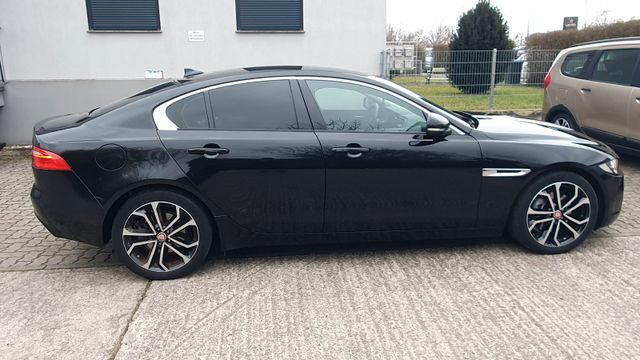 Jaguar XE Pure,Kamera ,Navi