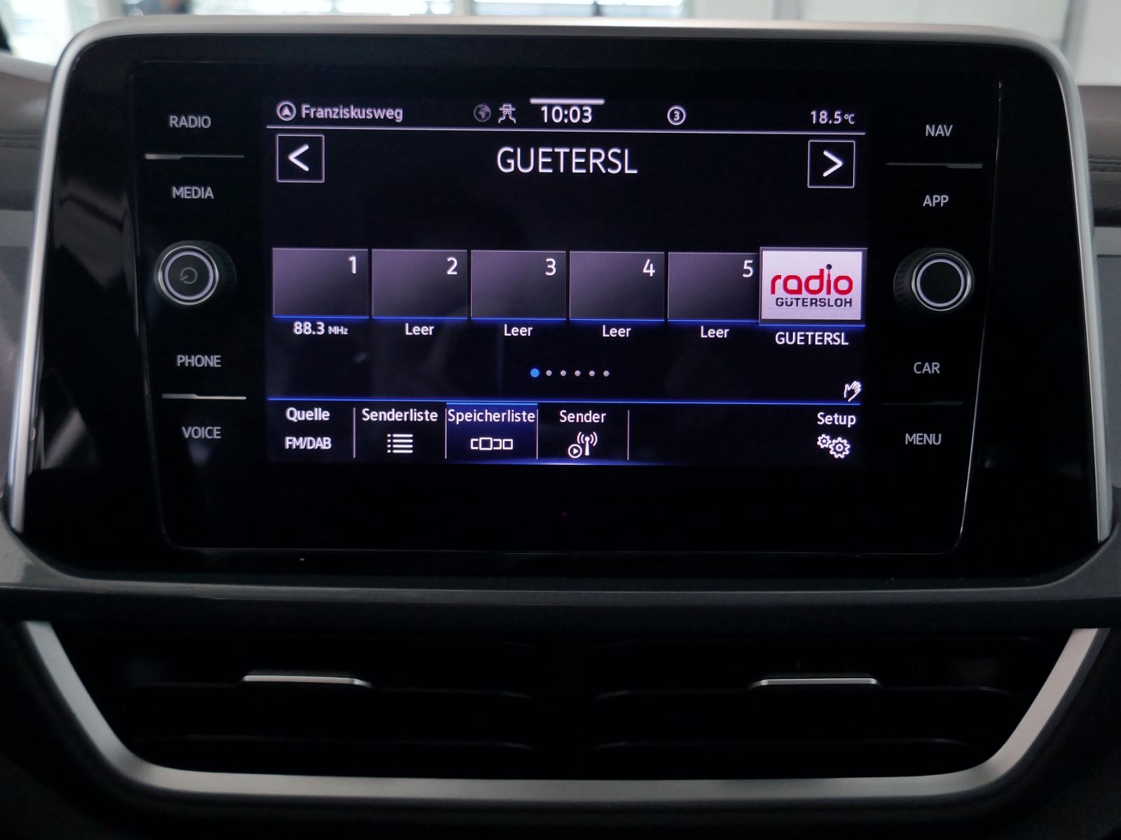 Fahrzeugabbildung Volkswagen T-Roc Style 2.0 TDI DSG | LED RFK ACC Navi