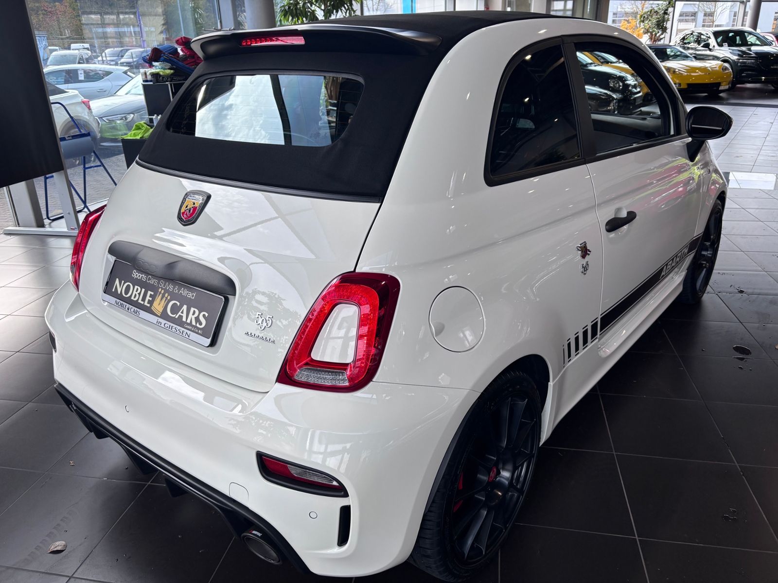 Fahrzeugabbildung Abarth 595 C esseesse BEATS XENON NAVI ALU