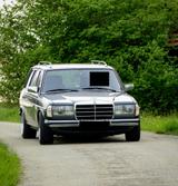 Mercedes-Benz Mercedes Benz W123 T 240 TD Kombi - Mercedes-Benz 240 mit Diesel-Antrieb: Kombi