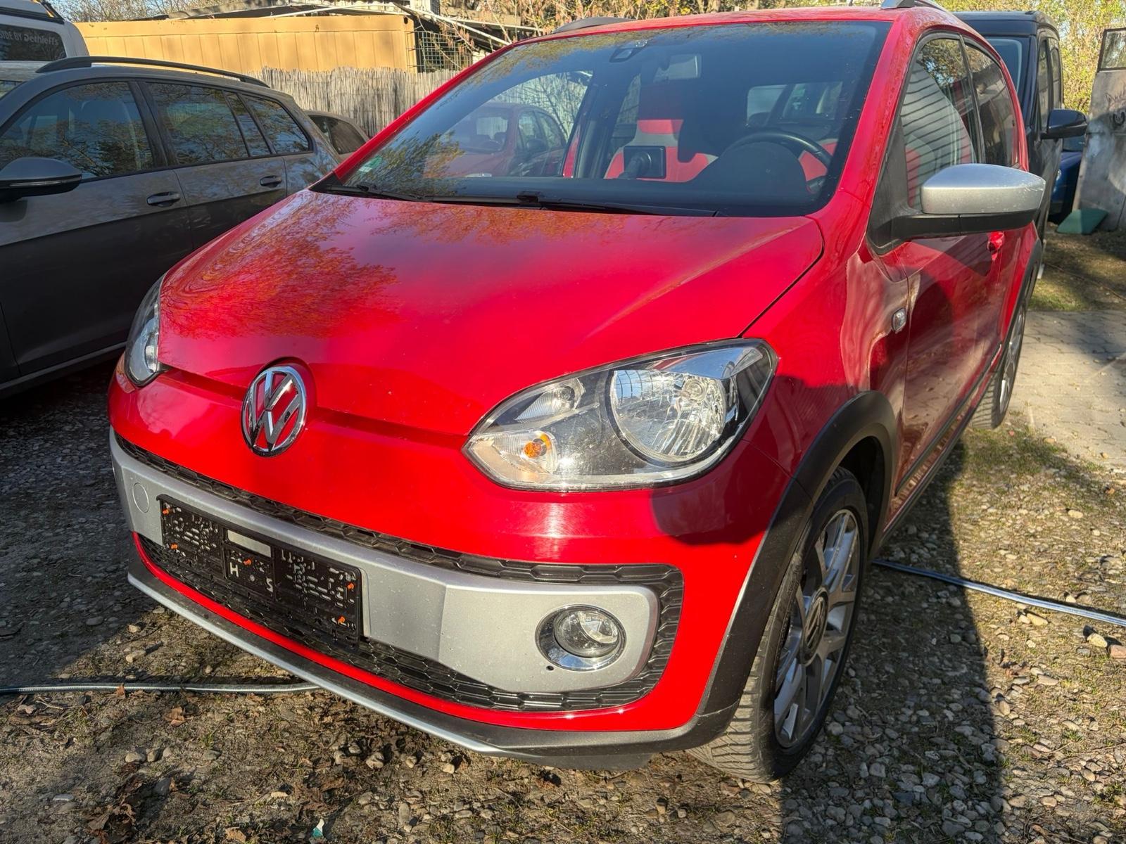 Volkswagen up! cross up!