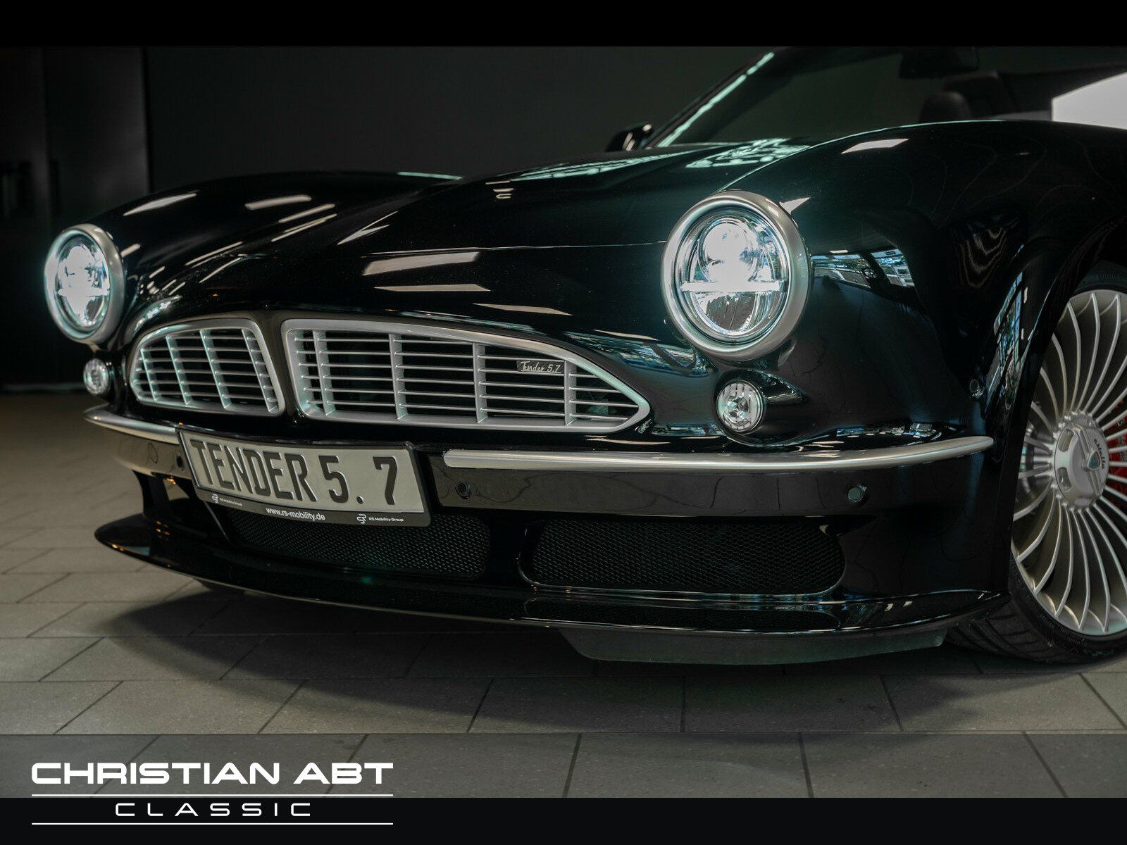 Fahrzeugabbildung BMW Estella Tender 5.7 Carbon-Kit * 1 of 1 * M40i