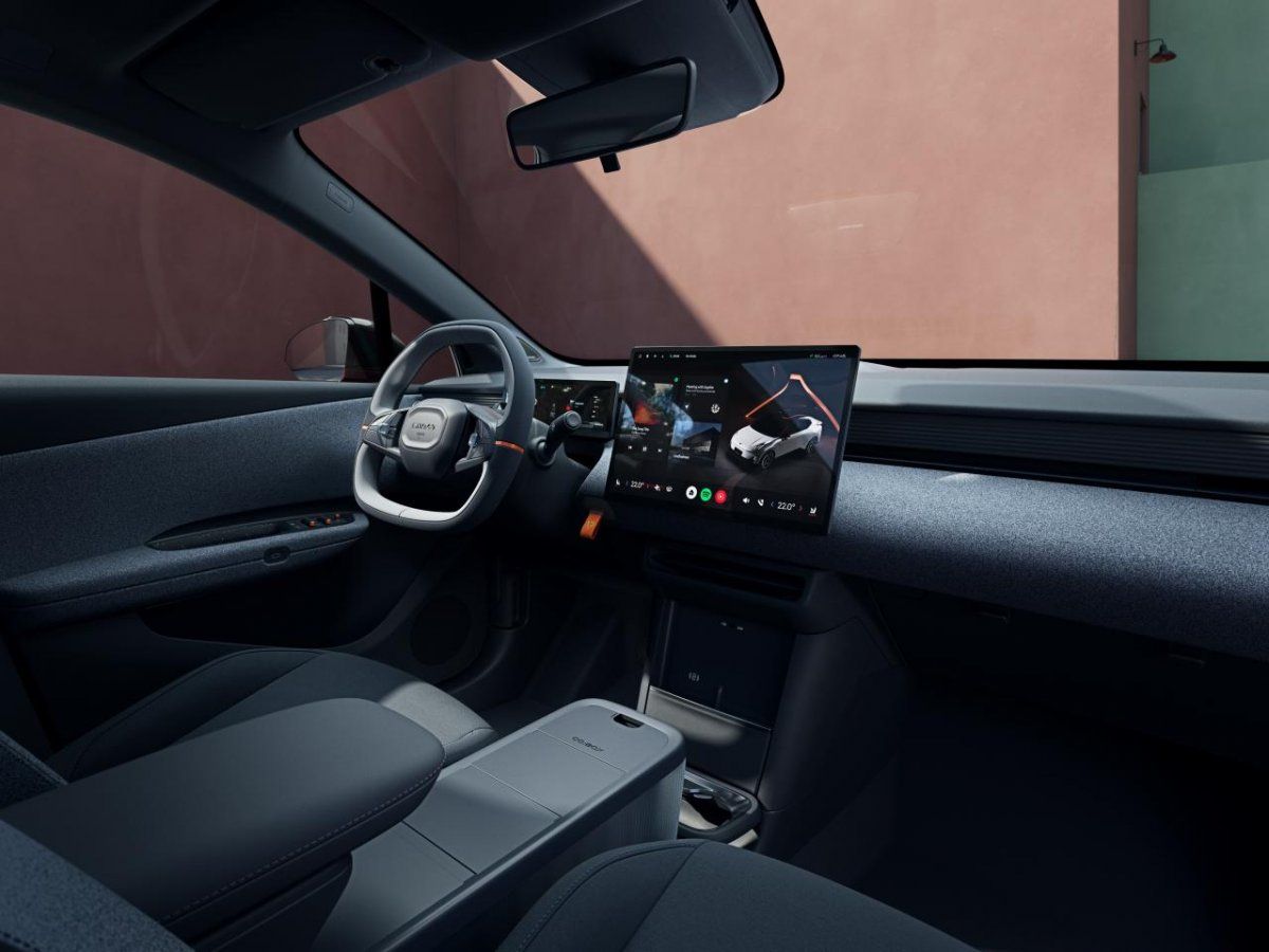 Lynk & Co 02
