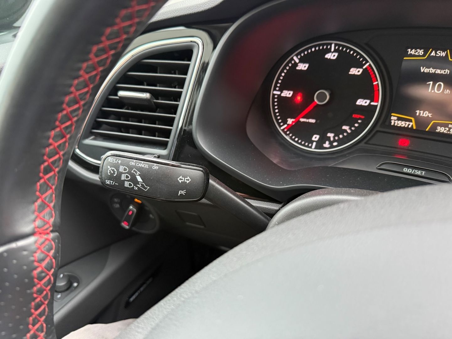 SEAT Leon FR Sportpaket El. Panodach Navi Leder Sound - Image 19