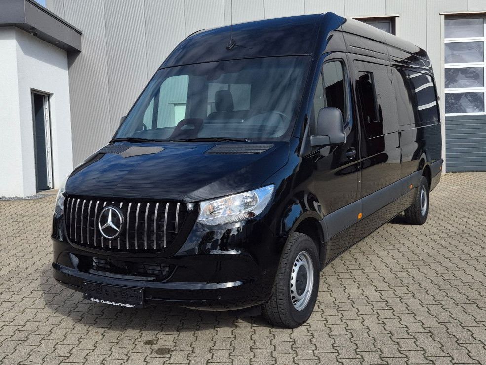 Image of Mercedes-Benz Sprinter