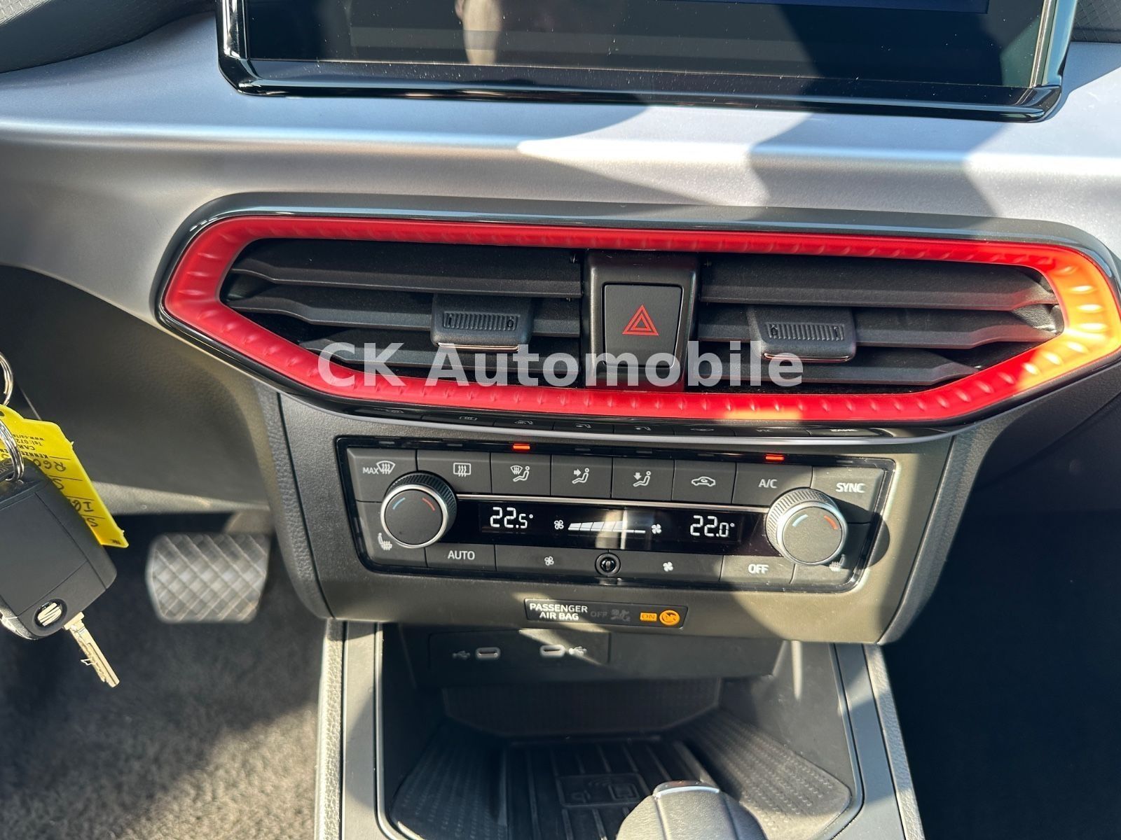 Fahrzeugabbildung SEAT Ibiza  FR 1.0 TSi DSG/Navi/Tempomat/PDC