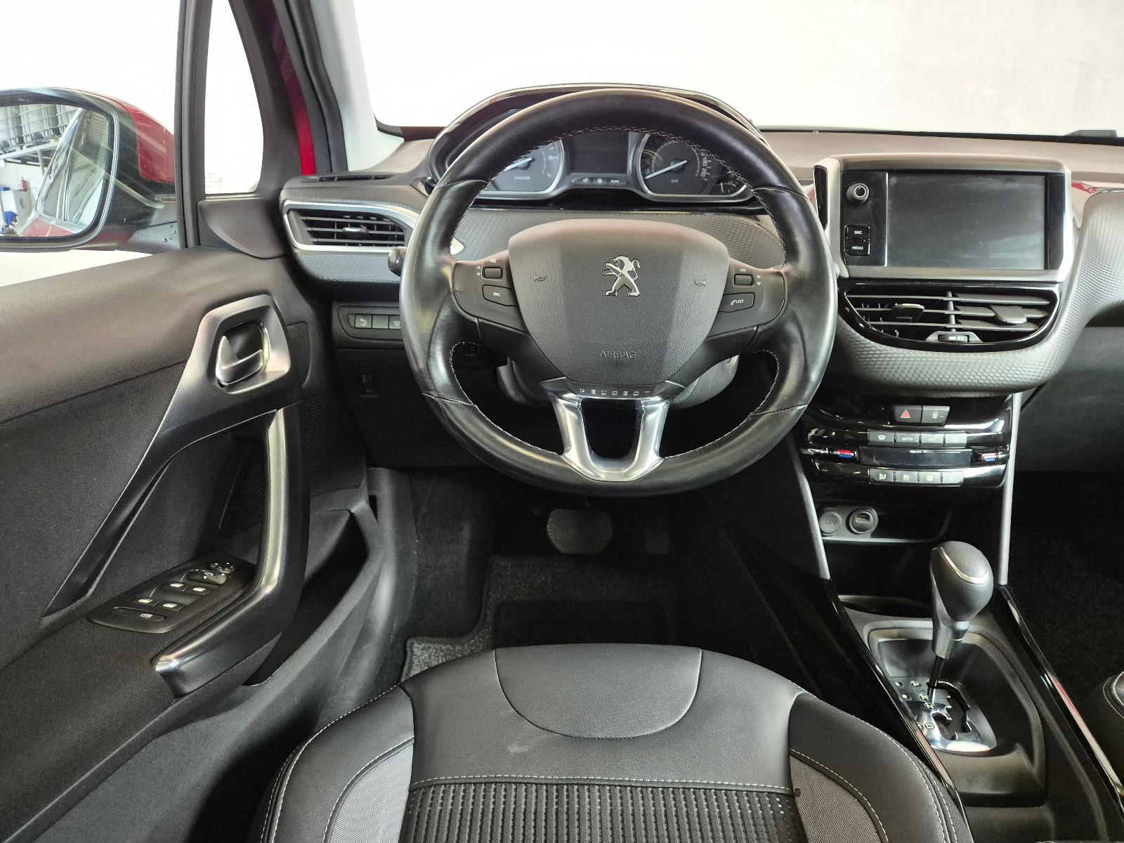 Peugeot 2008 Allure, inkl. 1 Jahr Garantie