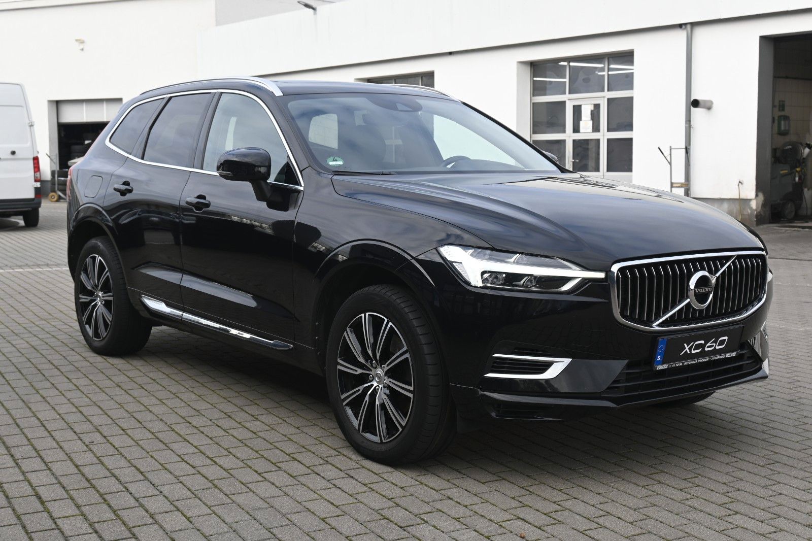 Fahrzeugabbildung Volvo XC60 T8 RC AWD Inscription*PANO*RFK*BLIS*DAB