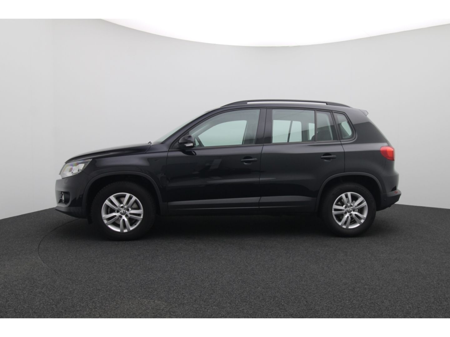 Fahrzeugabbildung Volkswagen Tiguan 2.0 TDI DSG 4Motion Trend & Fun AHK Xenon