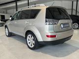 Mitsubishi Outlander 2.4 Instyle*Schiebed.,ACC,Multif.,SHZ* - Mitsubishi Gebrauchtwagen von 2008