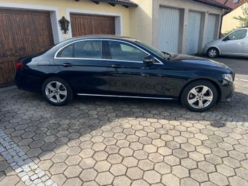 Mercedes E 200 - 3